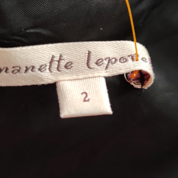 Nanette Lepore  top Blouse Black Size 2 Zipper Back Embellished Neck Good Condit - Picture 13 of 14